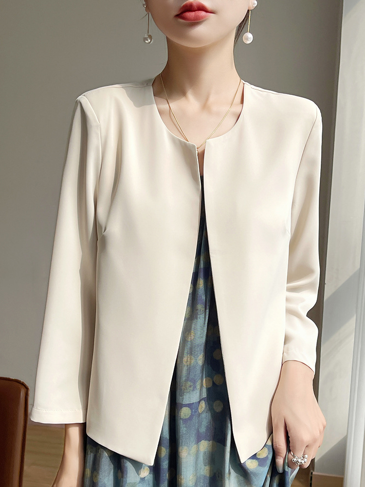 25 Spring and Summer New Elegant Elegant Round Neck High-End Acetate Satin Suit Top Jacket Slimming Look Outer Top
