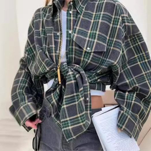 Picture of 2024 Spring and Autumn Amazon OZON Cross-border Retro Style All-match Loose Shirt * Fashion All-match Plaid Shirt Women