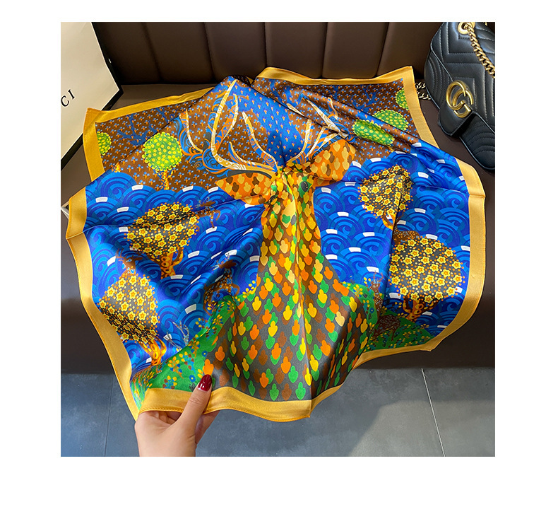 Picture of Spring and Autumn Thin Japanese and Korean Sweet Champagne Color Small Floral Silk Mulberry Silk 70cm Square Scarf Silk Scarf Hair Band Headwear Women