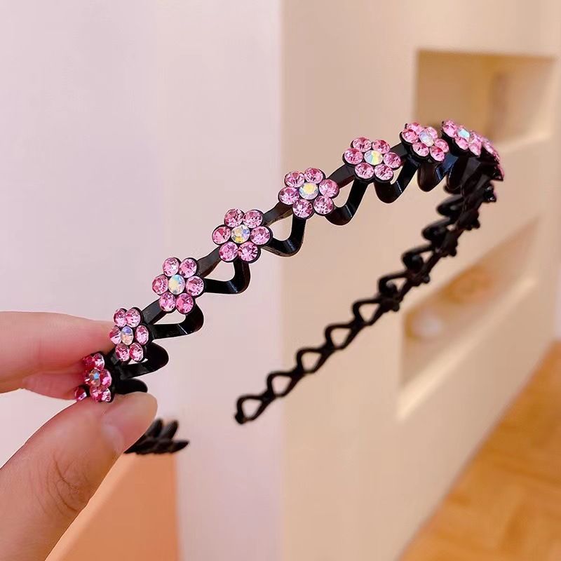 Picture of Pearl Rhinestone Headband for Women, Simple Retro Headband, Female Hairpin, Korean Internet Celebrity Elegant, Fairy Forest Style Super Fairy Headwear