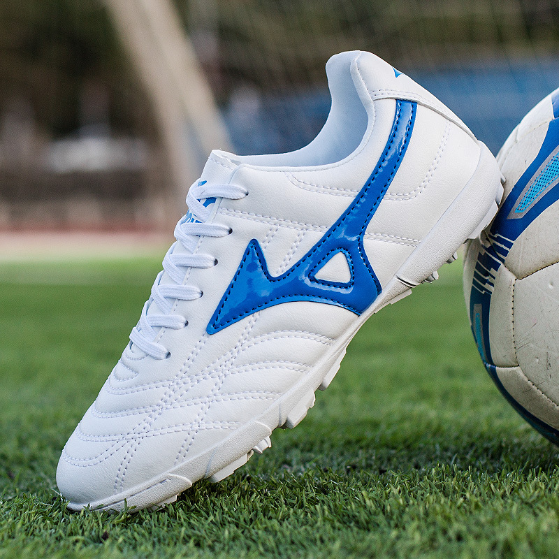 Picture of Cross-border Football Shoes Broken Nails Youth Student Training Shoes Boys and Girls Leather Foot Children's Artificial Grass