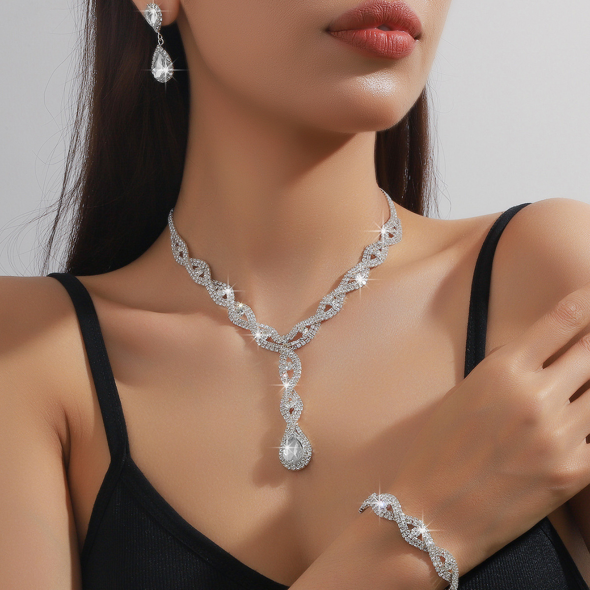 Bridal suit Jewelry Three-piece Necklace Earrings Bracelet Women's Chain European and American Hot Selling Wedding Dress Accessories Women