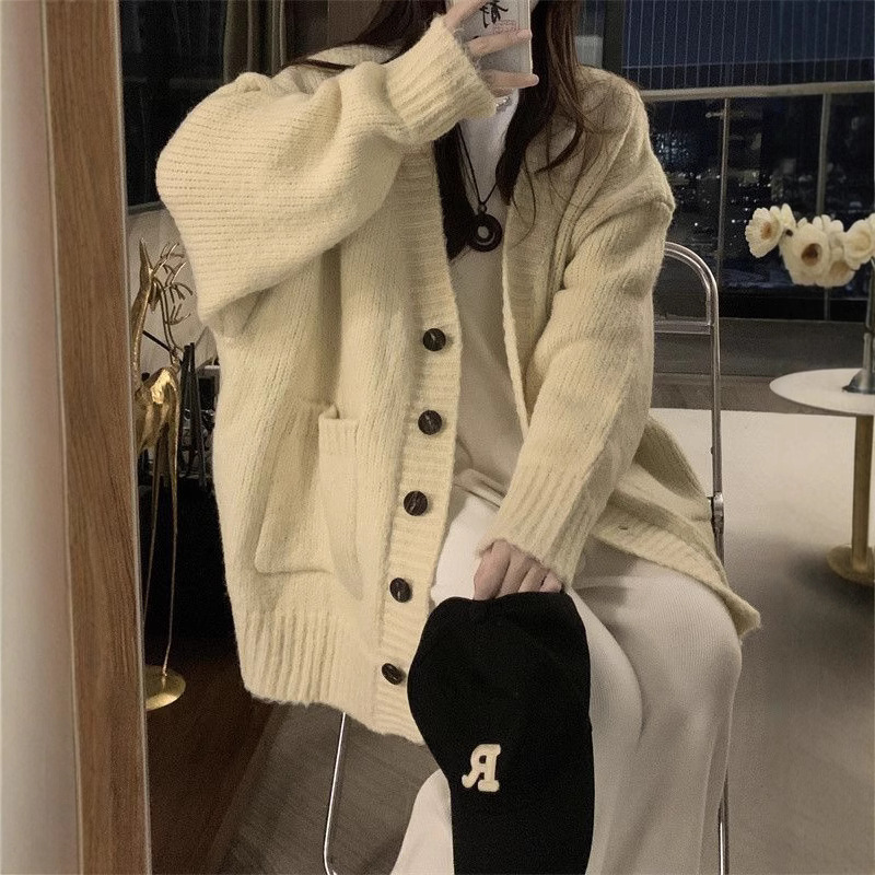 Picture of Autumn and Winter Loose Retro Hong Kong Style Milk Apricot Thickened Warm V-neck Lazy Style All-match Sweater Cardigan Knitted Jacket