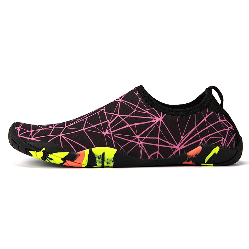 Picture of Water shoes, men and women outdoor diving shoes breathable swimming shoes beach snorkeling shoes