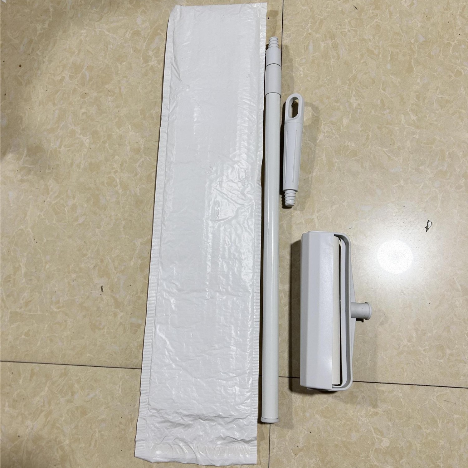 Picture of Hair Stick Roller Long Pole Telescopic Hair Stick Brush Clothing Roller Brush Hair Stick Remover Tear-Off Paper Mop Dust Removal Roller