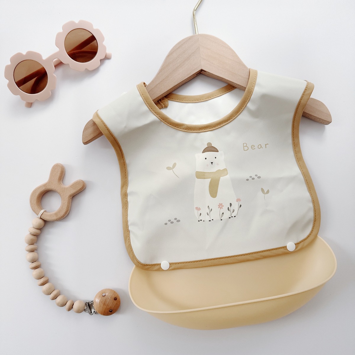 Picture of New Children's Silicone Bib Baby Meal Bag Baby Food Supplementary Food Bag Waterproof Anti-dirty Artifact PU Soft Bib