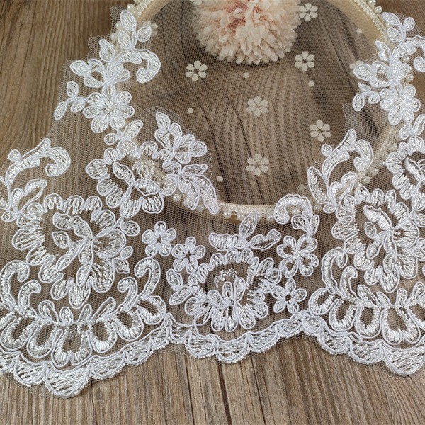This white wedding dress jewelry DIY material curtain hand embroidery lace clothing fabric accessories narrow