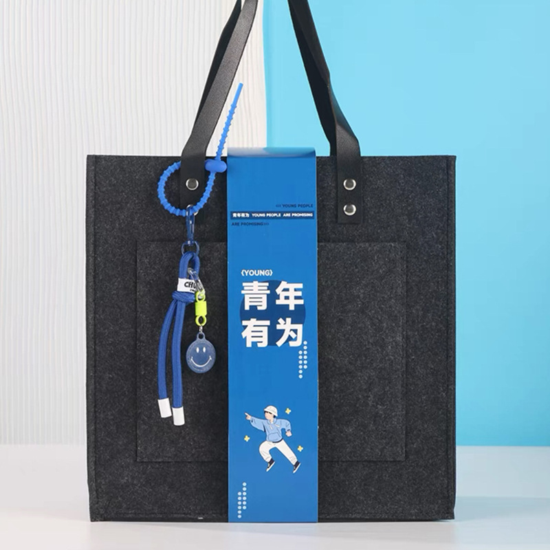 Picture of Little Red Book Portable Felt Bag 2025 Year of the Snake New Year Gift Box New Creative Accompanying Gift Annual Meeting Anniversary of Enterprises
