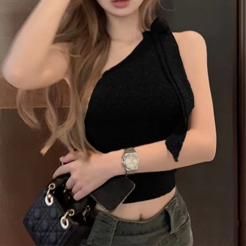 Picture of Sexy Hot Girl Off-Shoulder Halter Vest for Women 2025 Summer Sleeveless Bow Short Backless Top for Outerwear