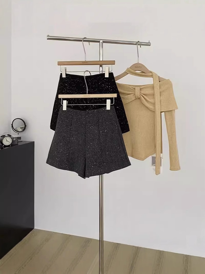 Autumn and Winter 2024 New French Style Elegant Petite All-match Slimming Glitter Woolen High Waist Wide Leg Shorts Women's Trendy