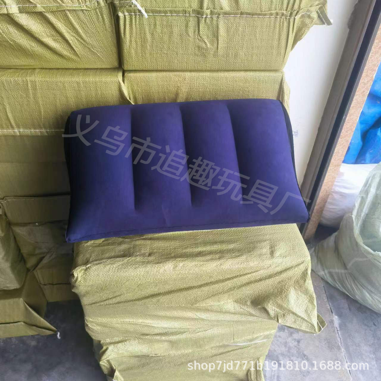 Picture of Manufacturer's Wholesale In-Stock Pvc Flocked Triangle Pillow Cushion Inflatable Pillow Travel Portable Prone Position Pillow