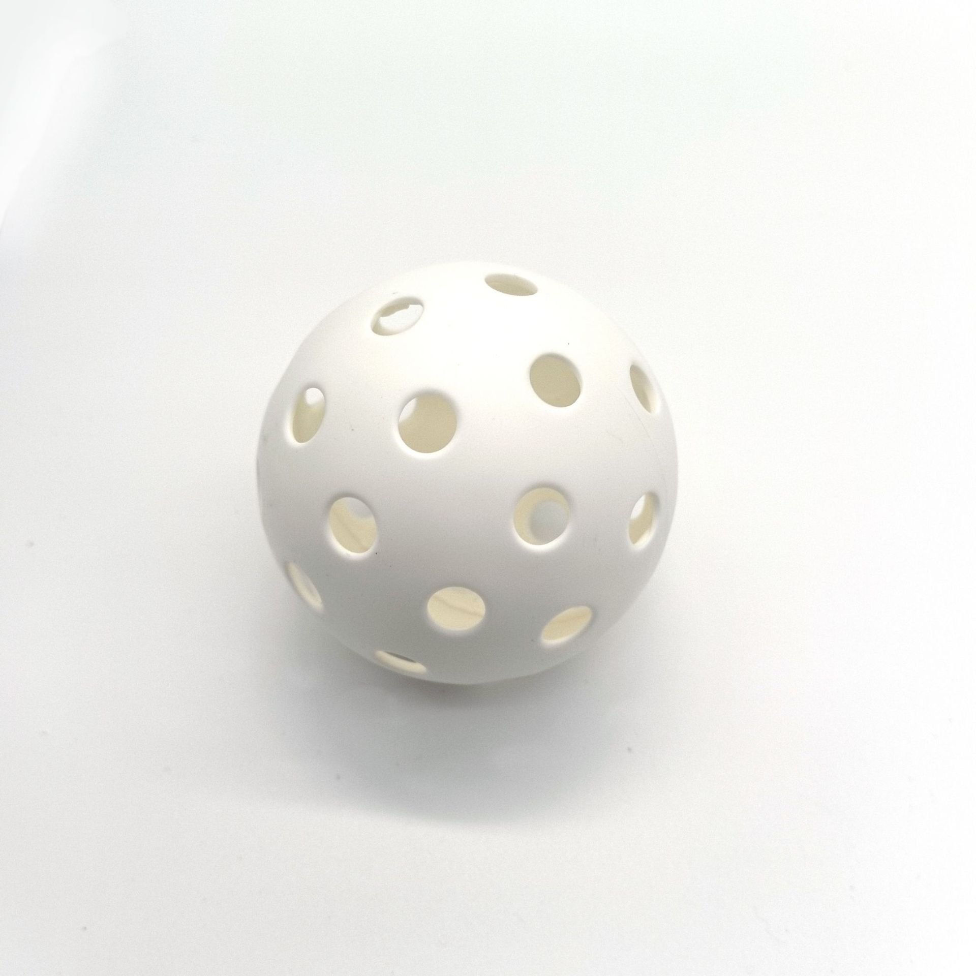 Picture of Pick ball 40 holes 26 holes indoor and outdoor factory direct wholesale Pickleball hole ball can add logo