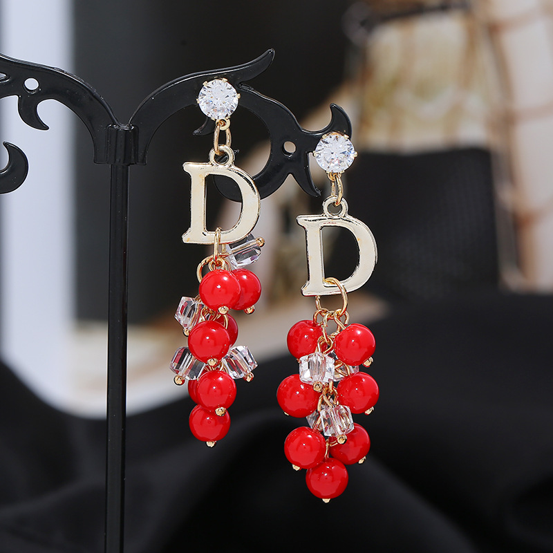 Picture of New Year Red Earrings Women's 20 New Fashionable Elegant Korean Style Personalized All-match Bridal Pearl Earrings Winter Earrings