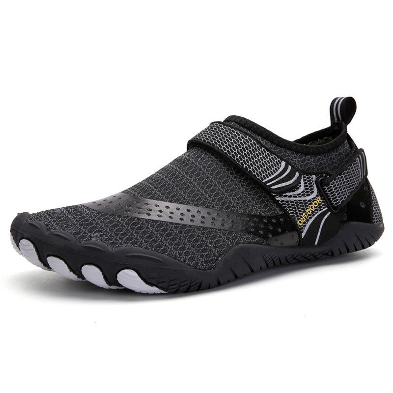 Picture of Children's Beach Shoes Quick-drying Anti-cutting Wading Shoes Anti-slip Swimming Snorkeling Shoes Parent-child Outdoor Tracing Shoes