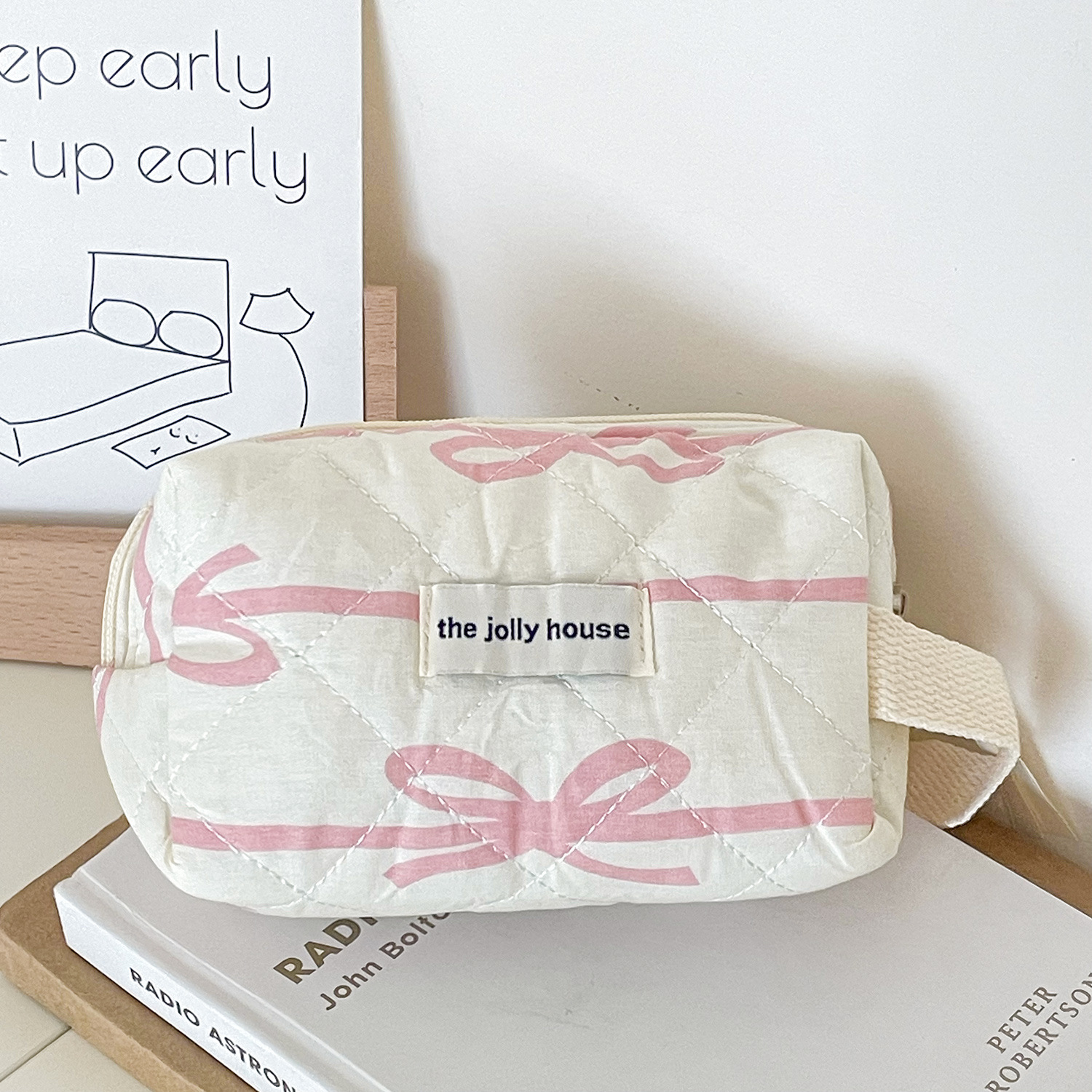 Picture of Cross-border Pink Line Bow Makeup Bag Student Portable Large Capacity Quilted Sweet Hand Wash Bag