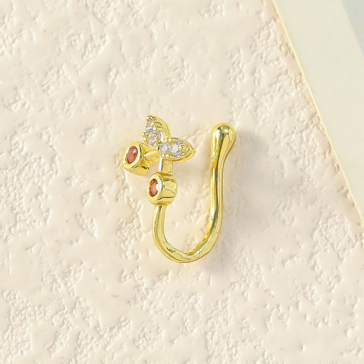 Picture of A copper-inlaid stone-free piercing clip-on nose ring Zirconium cherry nose clip nose ornament false nose ring