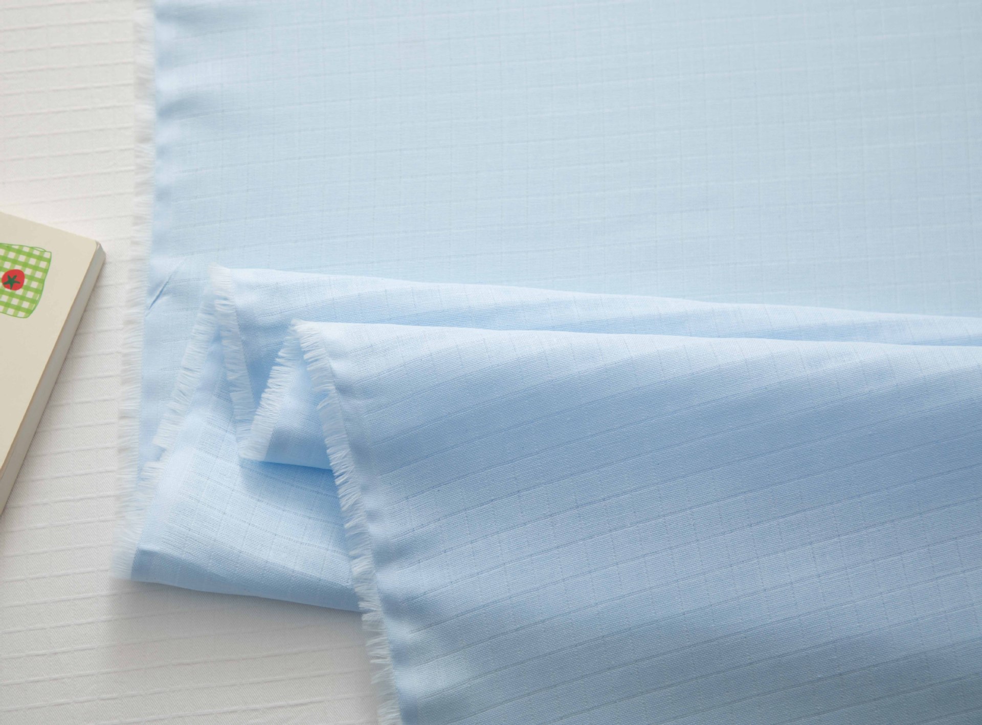 Picture of Factory Wholesale Infant and Child Type a Pre-Shrunk 110*90 Non-Fluorescent Plain Weave 40 Count Combed Muslin Double Layer Cotton Gauze