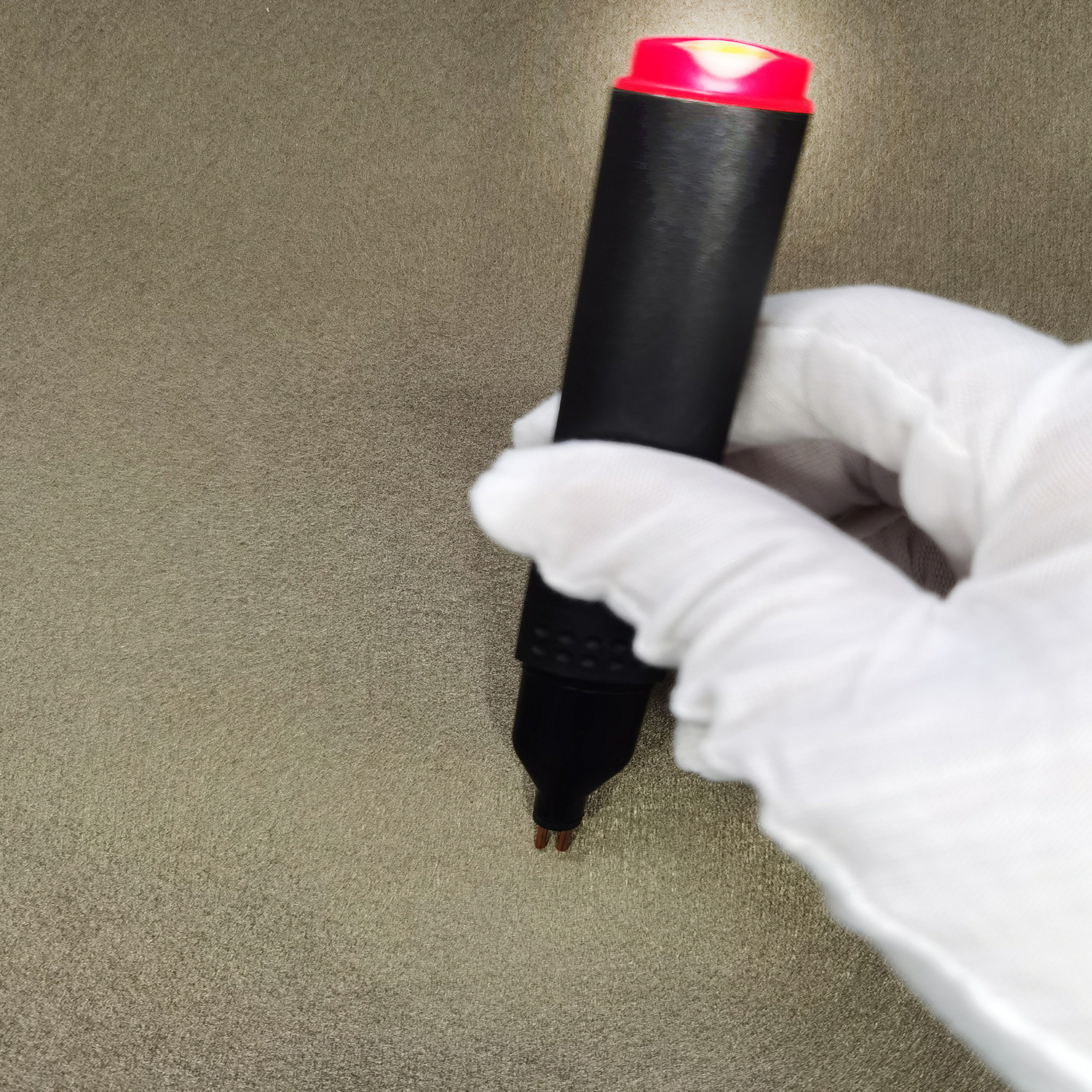 Picture of 0.45MM Thickness Targeting Conductive Non-woven Wear-resistant Anti-degaussing Anti-radiation Shielding Cloth RFID Spunlace Non-woven Fabric