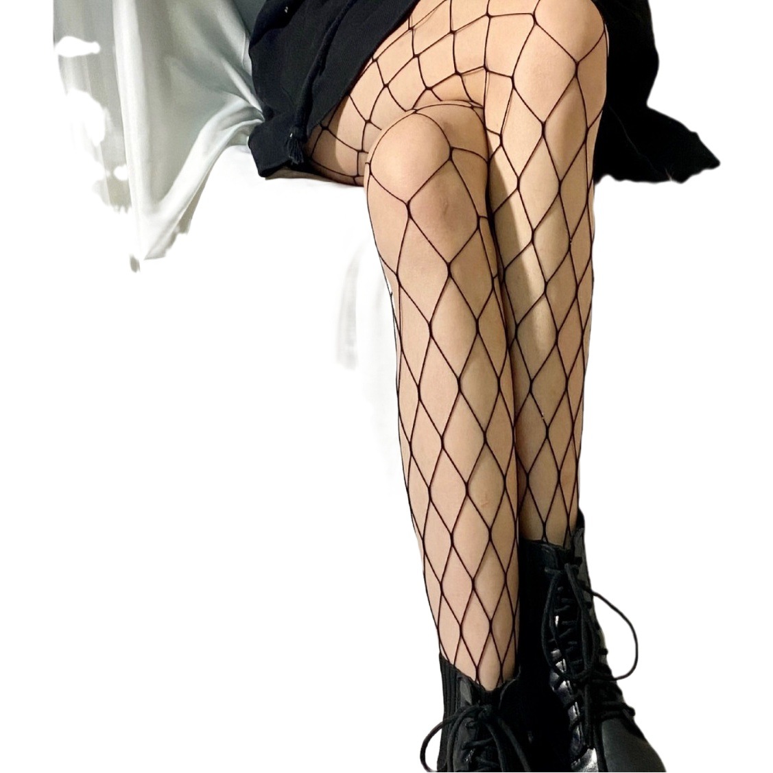 Cross-border high elastic fishnet socks black silk hollow-out sexy trendy European and American mesh black stockings Internet celebrity pantyhose lace mesh