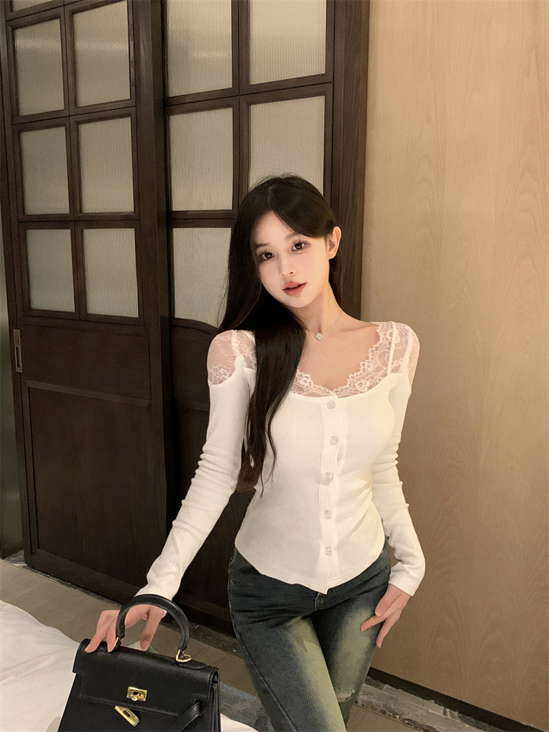 Picture of Black Lace Stitching Long-sleeved Knitwear Women's Autumn and Winter Sexy Pure Slim-fit Short Top Inner Base Shirt