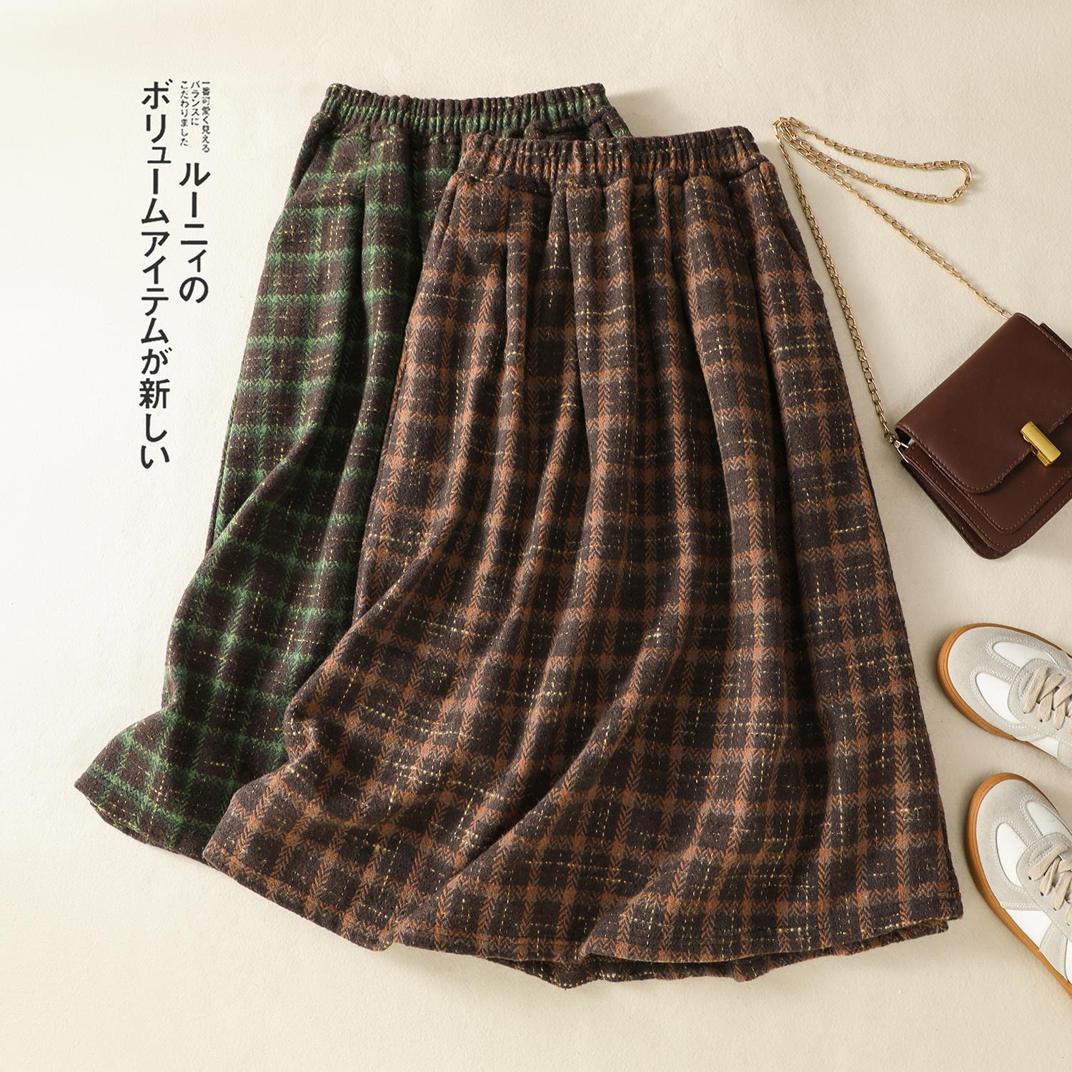 Woolen Plaid Skirt Women's Autumn and Winter 2025 New Mid-Length Thickeneded Green Plaid Literary Retro Large Swing Skirt
