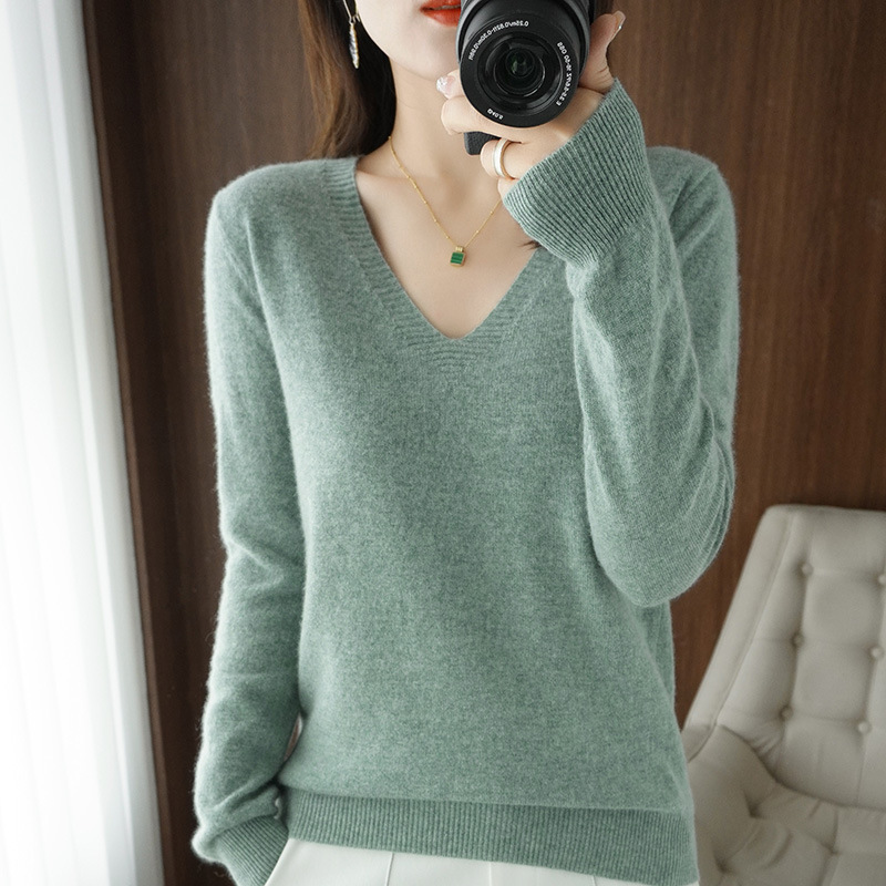 Picture of 2025 Spring New Pure Color V Neck Knitted Bottoming Shirt Pullover Slimming Look Sweater Thin Style Western Style Inner Wear