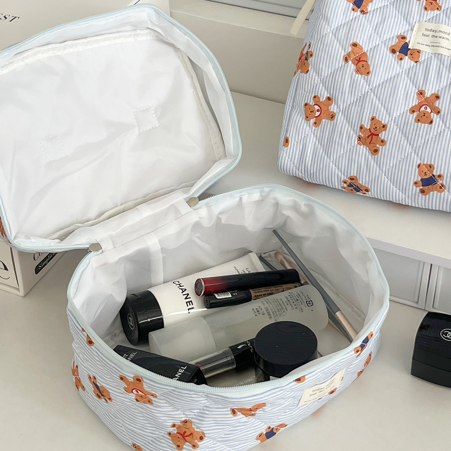 Picture of Cross-Border Pink Striped Bear Cosmetic Bag Student Portable Cute Cartoon Toiletry Bag Quilted Portable Storage Bag