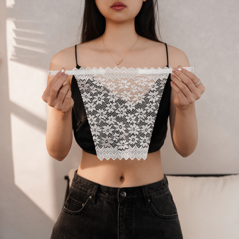 Picture of A variety of flower-shaped chest lace single-layer double-layer anti-running light leakage tube top breast covering breast cloth one-piece anti-light leakage