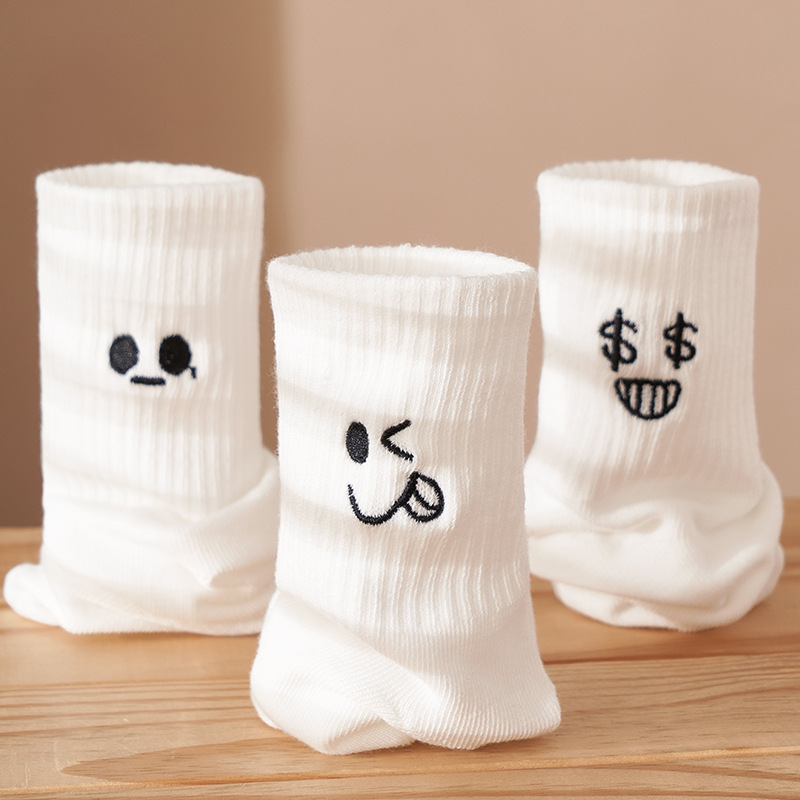 Picture of White Mid-Tube Socks New Trendy Japanese Style Cartoon Smiley Breathable Expression Bag Ins Style Cotton Socks Zhuji Socks Women