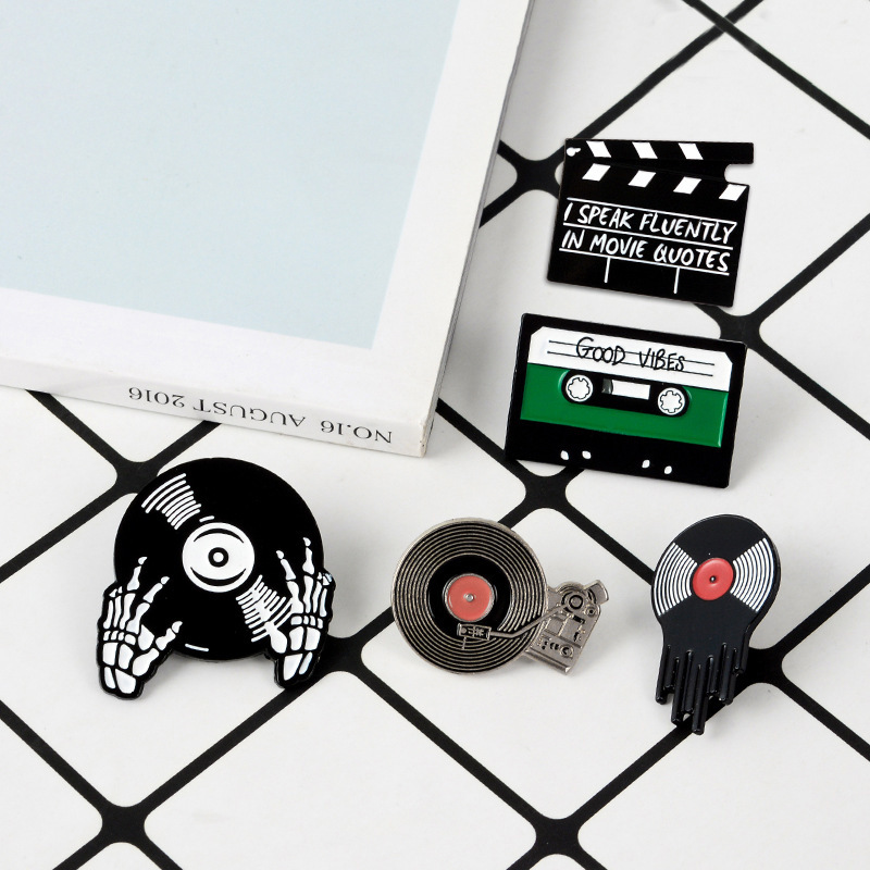 European and American Hot Selling Vintage Jewelry Halloween Disc Maker Tape Alloy Brooch All-match Student Bag Badge
