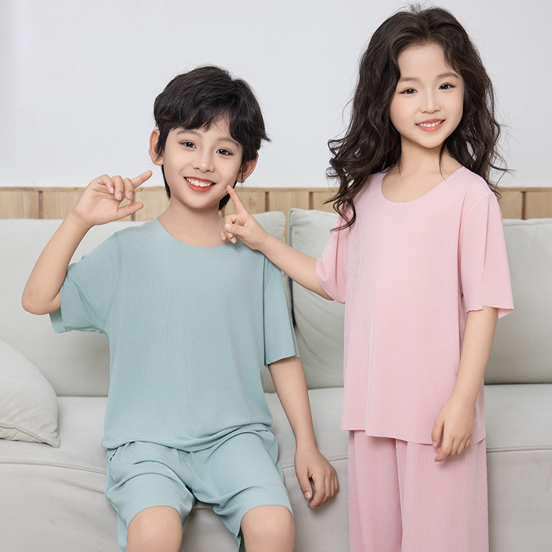 Picture of Summer New Style Boys' Short-Sleeved Loose Seamless Ice Silk Home Clothes Children's Two-Piece Set Girls' Pajamas Set Wholesale
