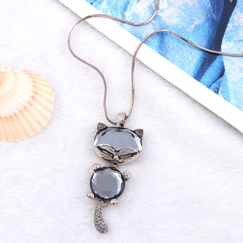 Picture of Korean new crystal sweater chain wholesale fashion trend cute cat pendant alloy diamond necklace women jewelry