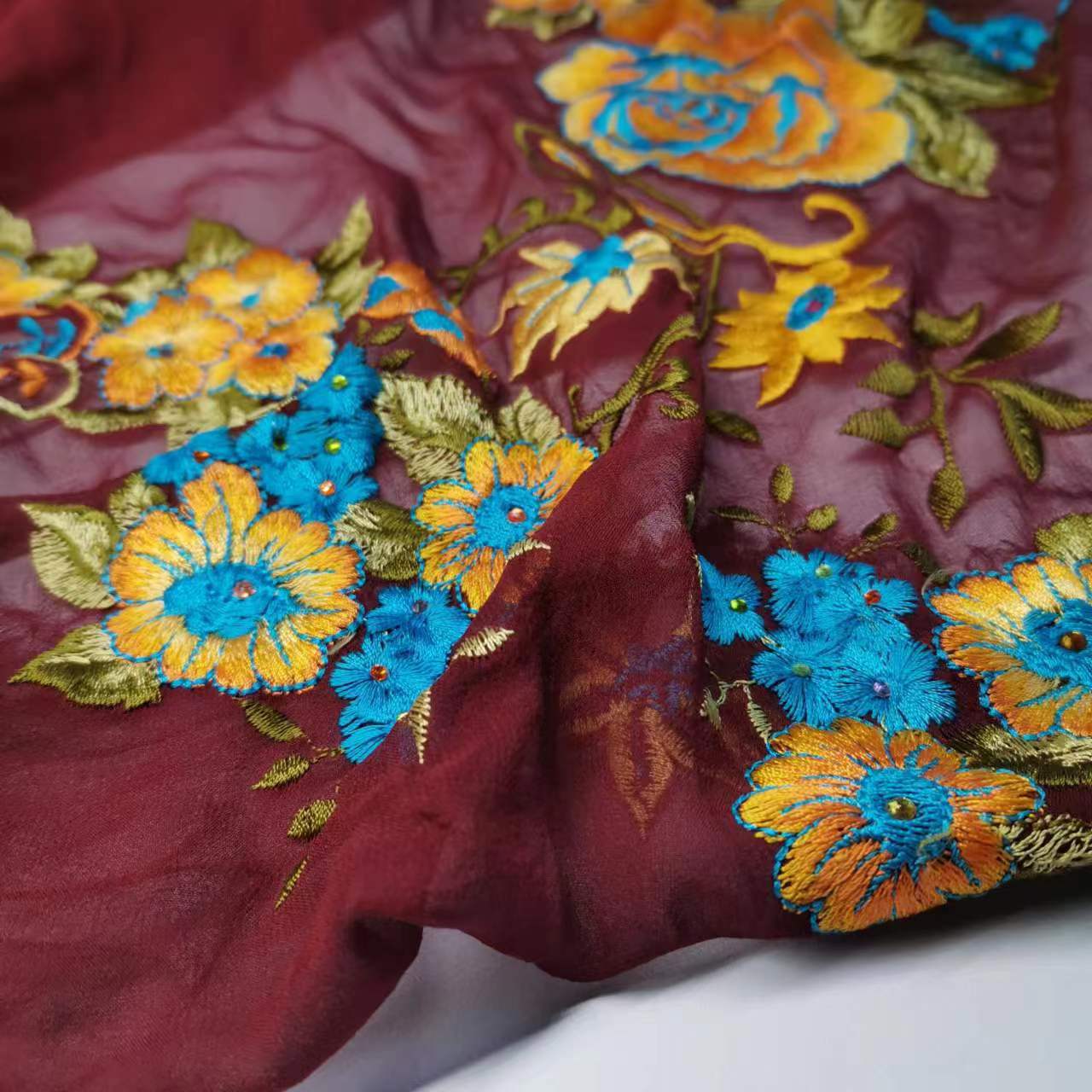 Heavy Industry Embroidered Georgette Fabric 8mm Silk Dress Stage High-end Fabric
