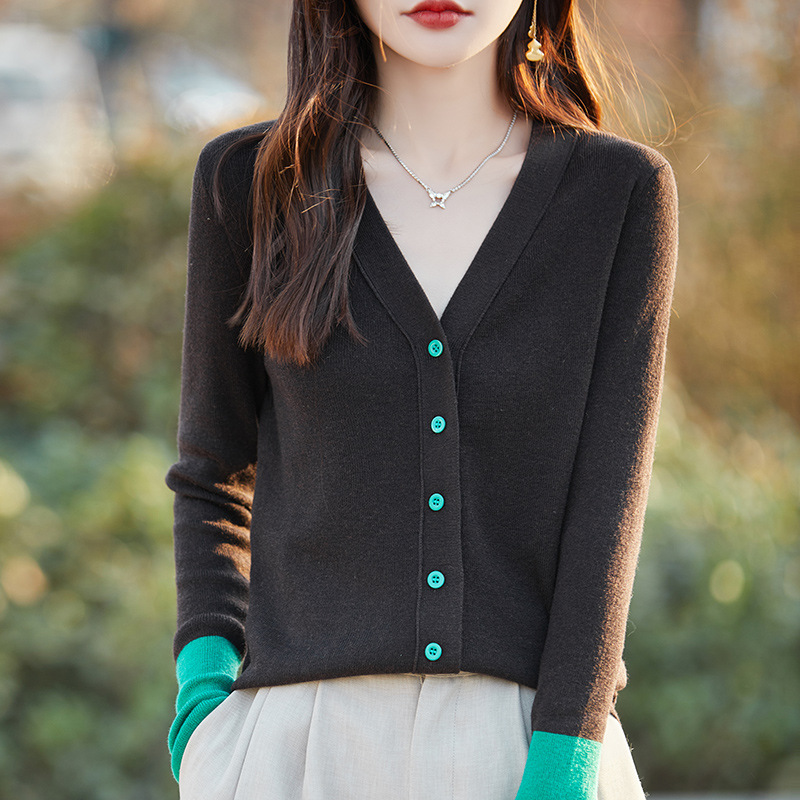 Picture of 2024 Autumn and Winter New V-neck Contrast Color Knitted Cardigan Women's High-end Sense Stitching Loose All-match Elegant Top