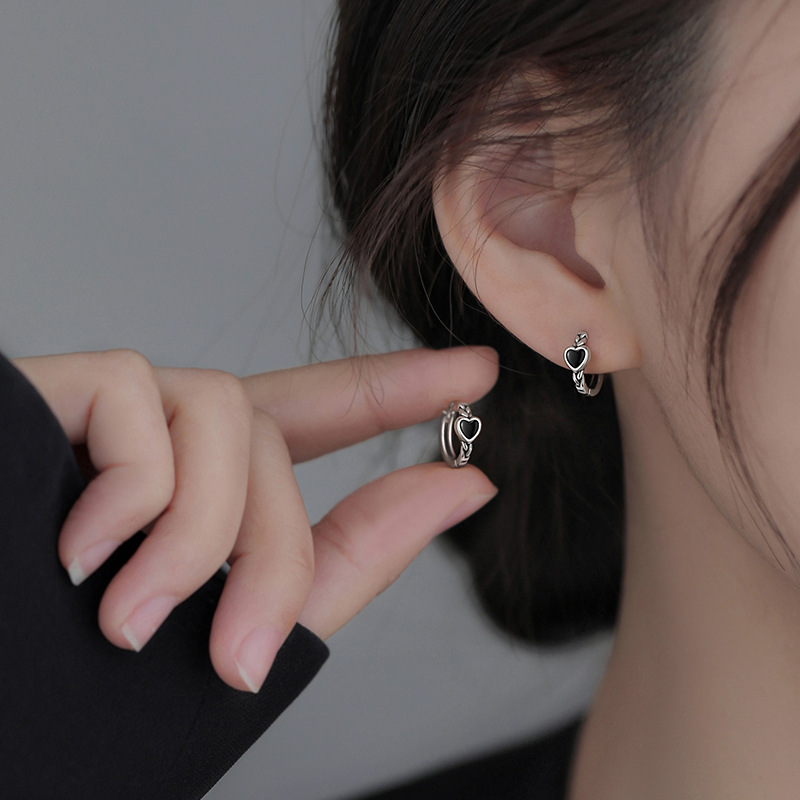 925 Silver Needle Black Love Ear Ring Women 2022 New Fashion Niche Design Earrings Summer Earrings