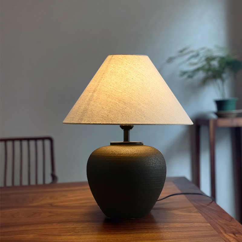Wabi-sabi style handmade clay pot table lamp, Japanese homestay designer, living room bedroom bedside decoration table lamp