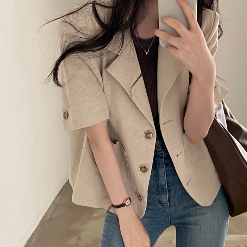 Picture of South Korea chic summer 2023 vintage temperament lapel three button loose casual short sleeve linen suit coat women