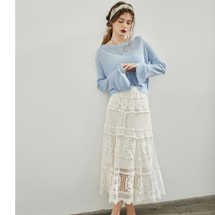 2023 autumn and winter Korean style ins elastic waist large hem crocheted lace skirt women's fleece-lined heavy embroidery long skirt fairy