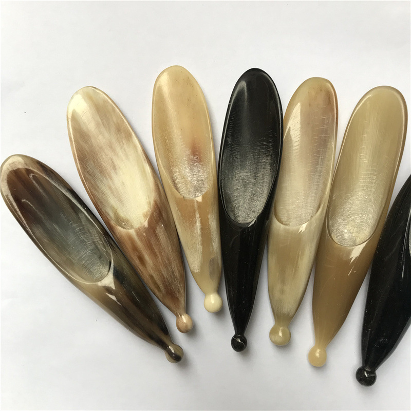 Boutique small size horn tube with round point scraping tube black and white random delivery point stick/tea spoon color polished beautiful