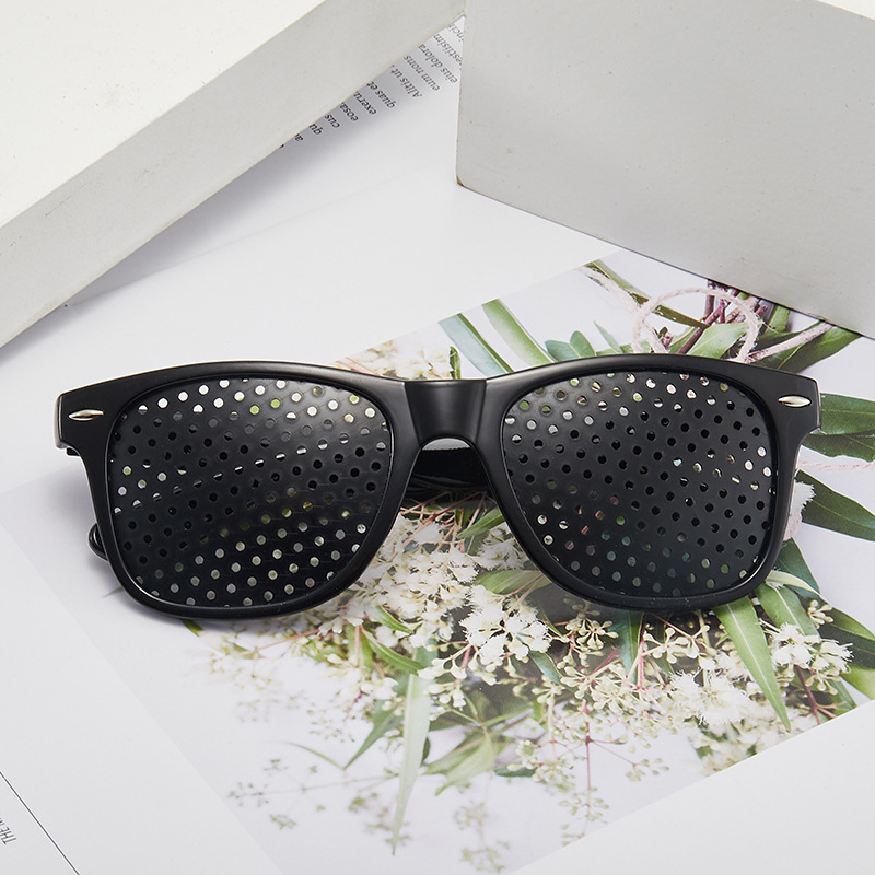 Picture of Factory Direct selling hot selling rice nail glasses small hole glasses pinhole glasses porous glasses foreign trade processing