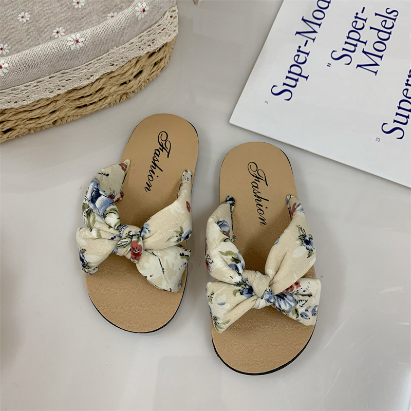 Picture of Bohemian style girls' sandals children's slippers sponge comfortable soft casual indoor and outdoor printed fabric sandals