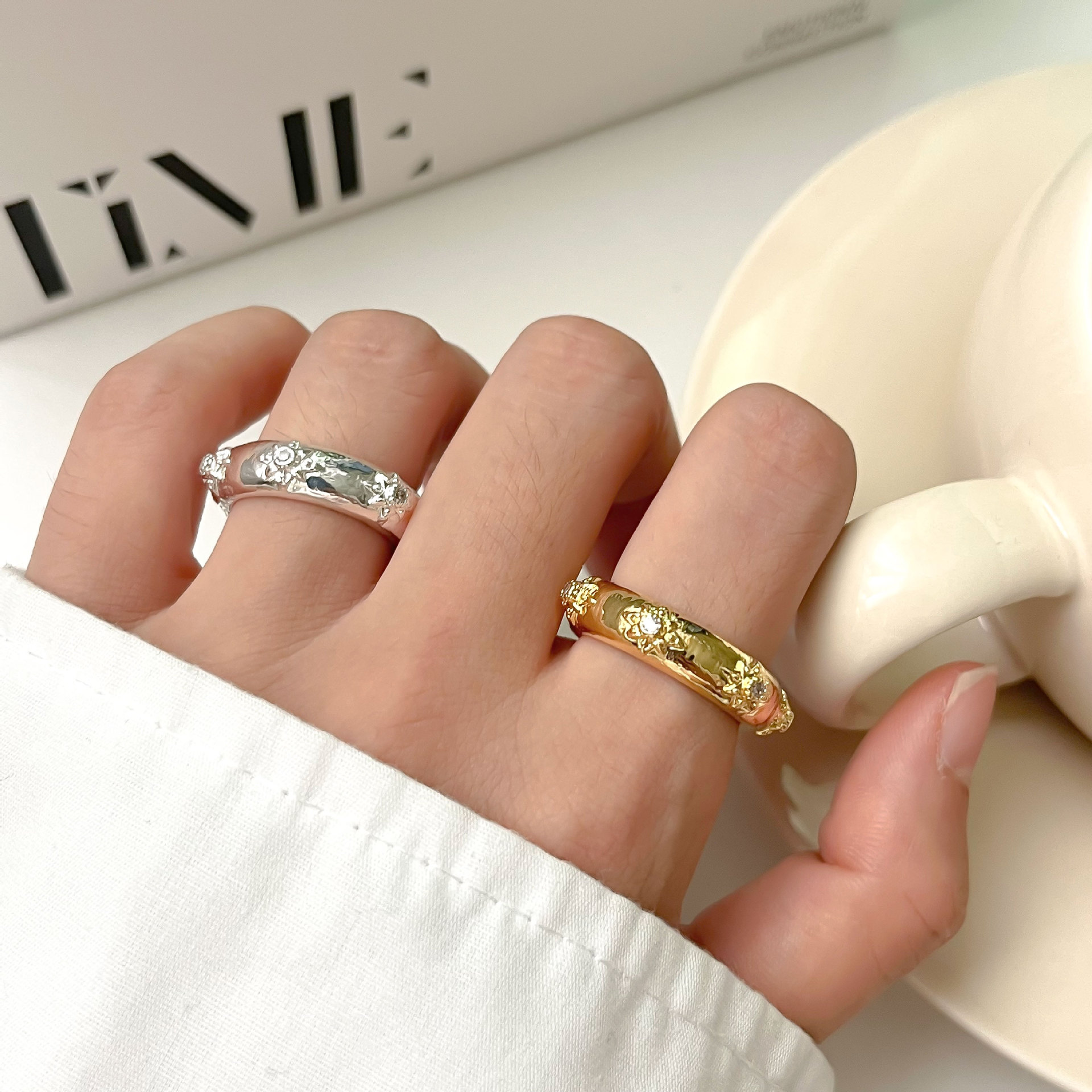Italian Palace Style Brushed Starburst White Golden Electroplated Open Ring Retro Elegant Versatile Simple Index Finger Ring