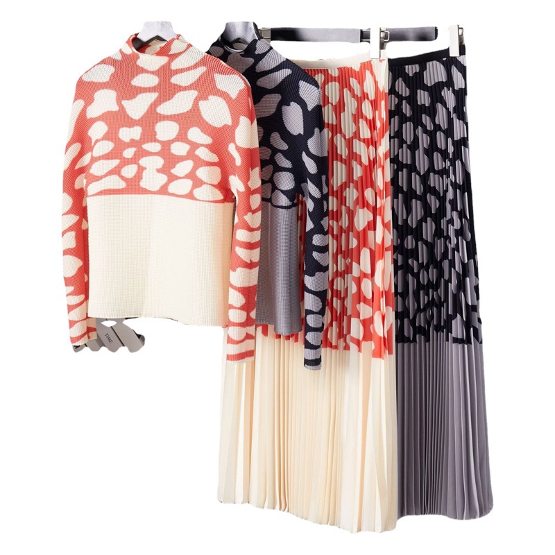 Miyake Printed suit Women's 2024 New Spring and Autumn Stretch Age-reducing Stretch Pleated Top Half Skirt Fashion Two-piece Set