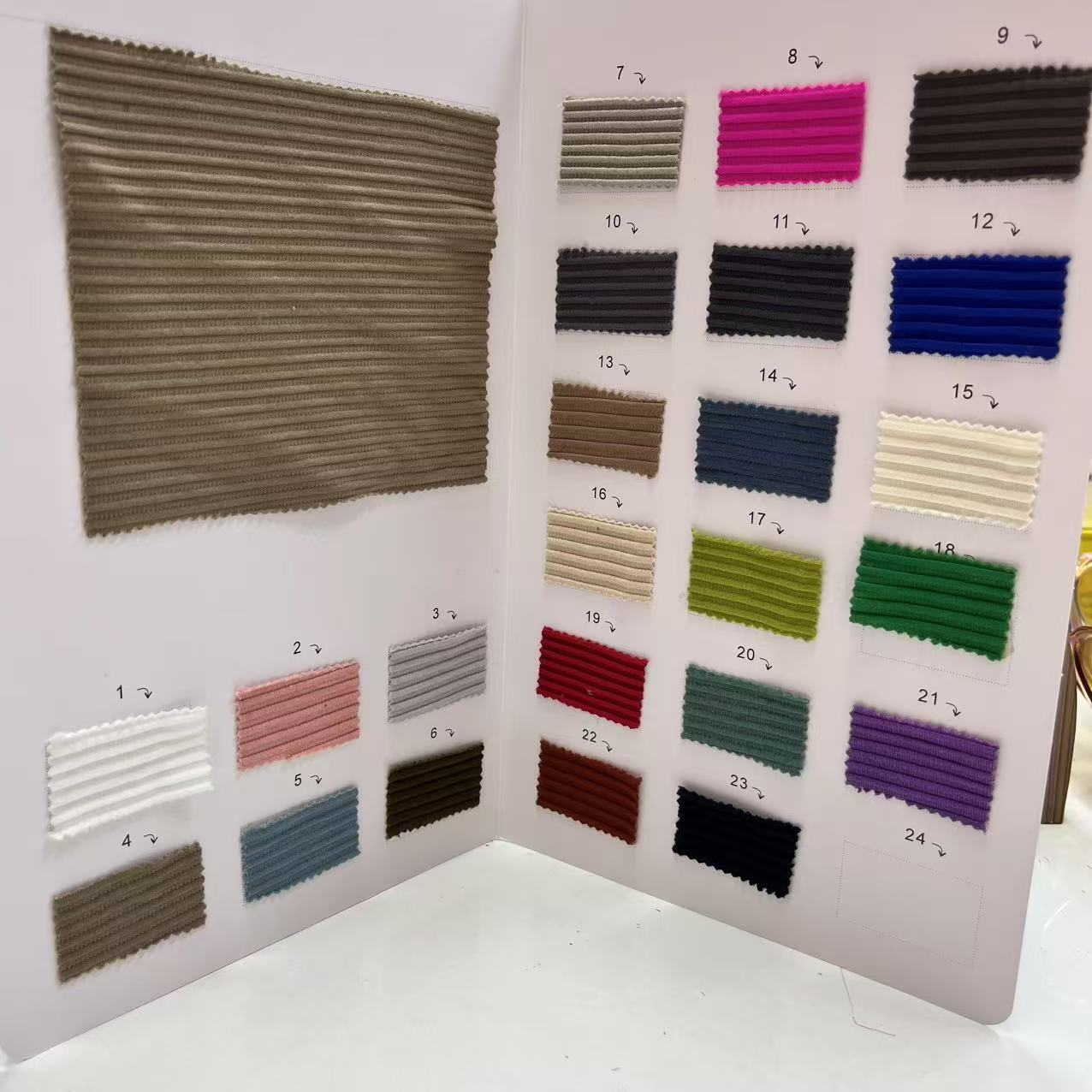 Single-Sided Pit Strip Stretch Stair Cloth Draped Cool Knitted Jacquard Fabric New Fashion Clothing Men's and Women's Shirts