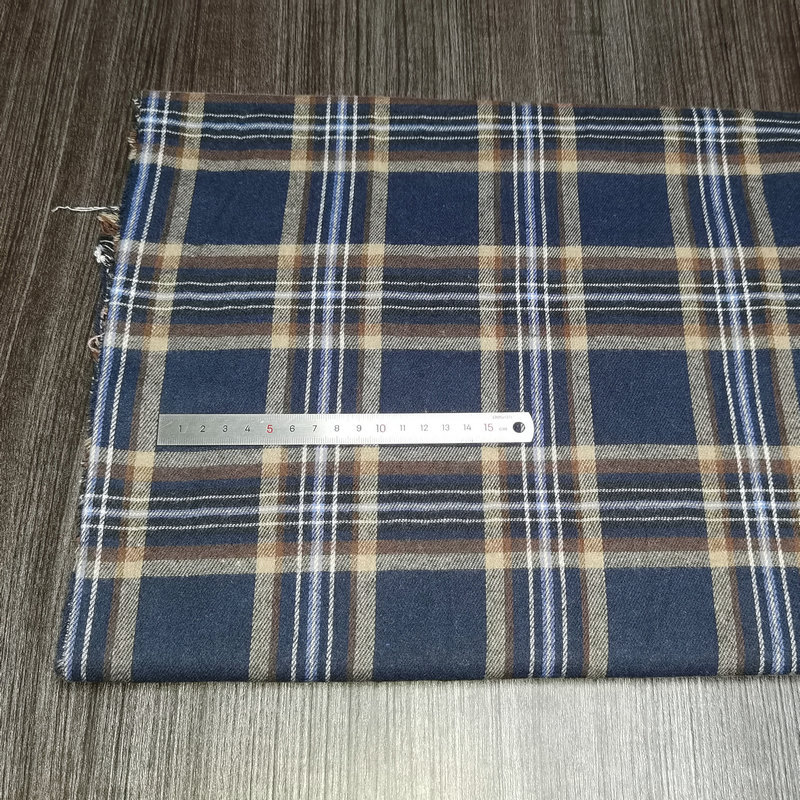 Picture of in stock brushed plaid fabric spring and summer women's shirt cloth 21 polyester cotton woven flannel plaid lining