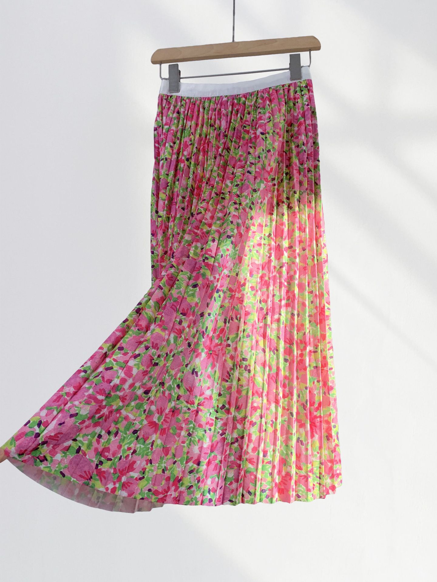 Beautiful Large Swing Pink Floral Pleated Skirt with Staggered Waist Sweet Style Holiday Skirt Romantic Fairy Print Skirt