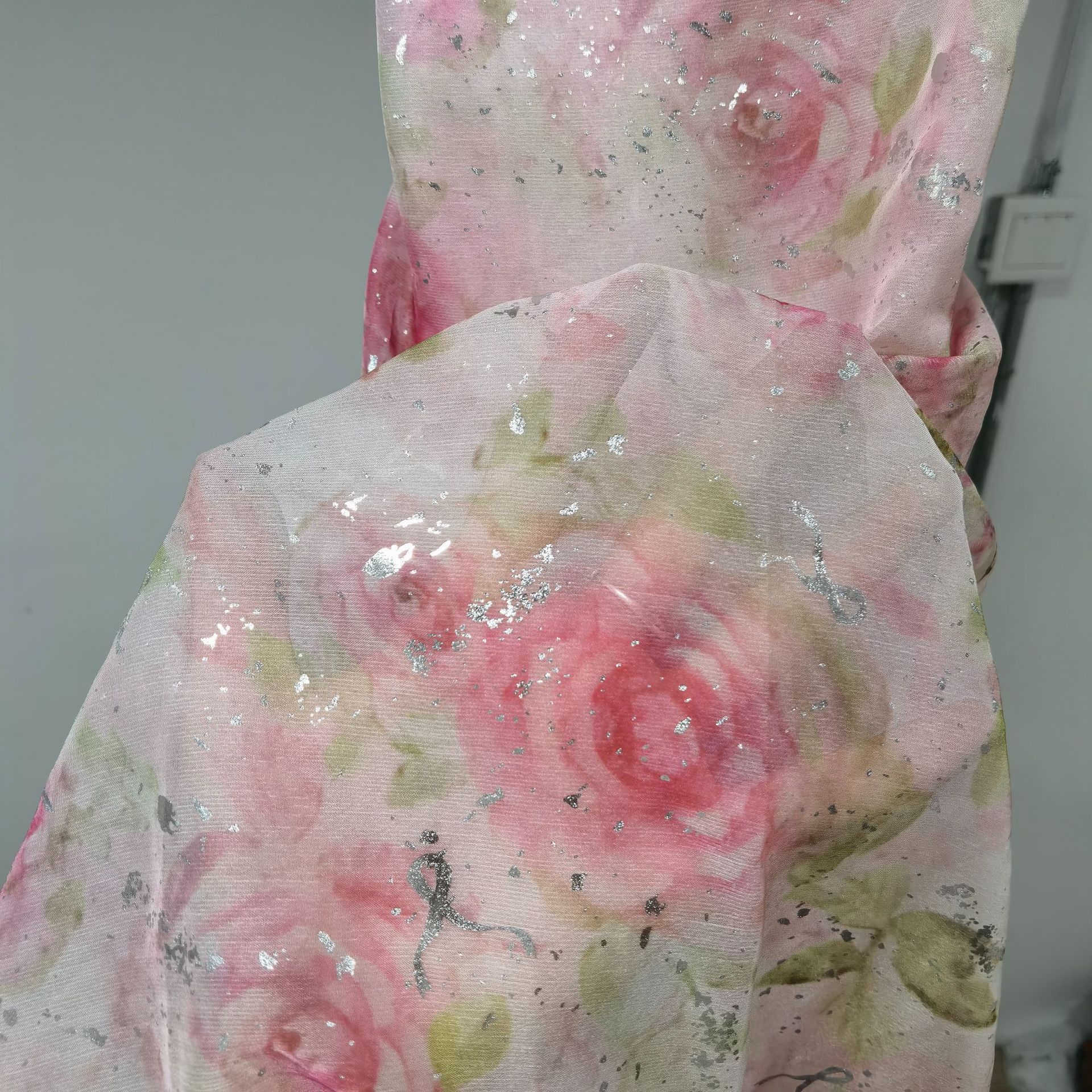 Printed Silver-Embossed Chiffon Fabric 30D Tencel Chiffon Wrinkled Plain Weave Spring Style Skin-Friendly Soft and Flowing Digital Printing