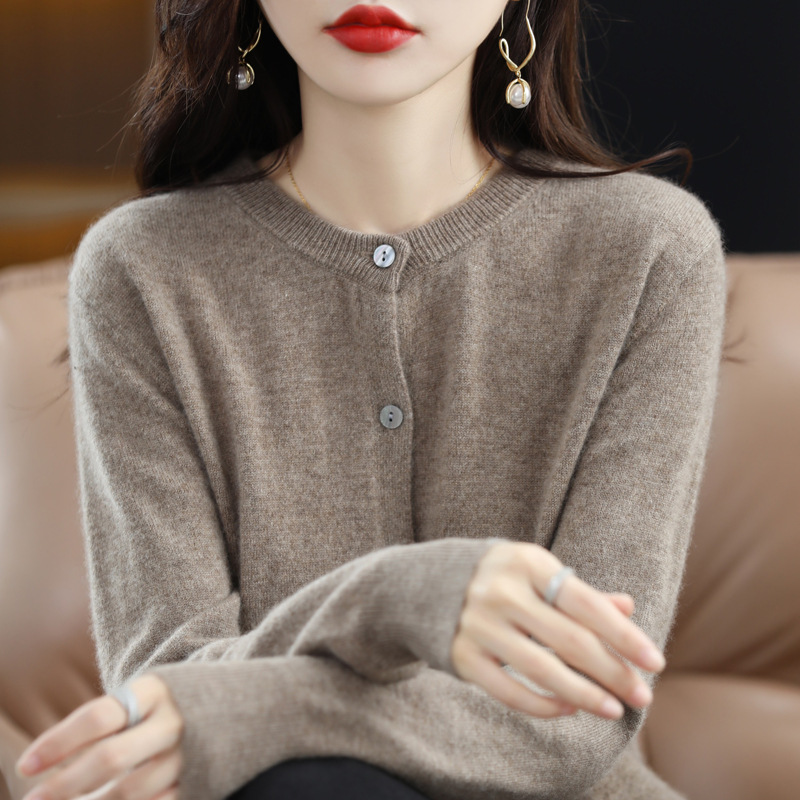 Picture of 2025 new knitted cardigan early spring crew neck sweater women's long sleeve solid color Joker coat women's clothing a generation of hair
