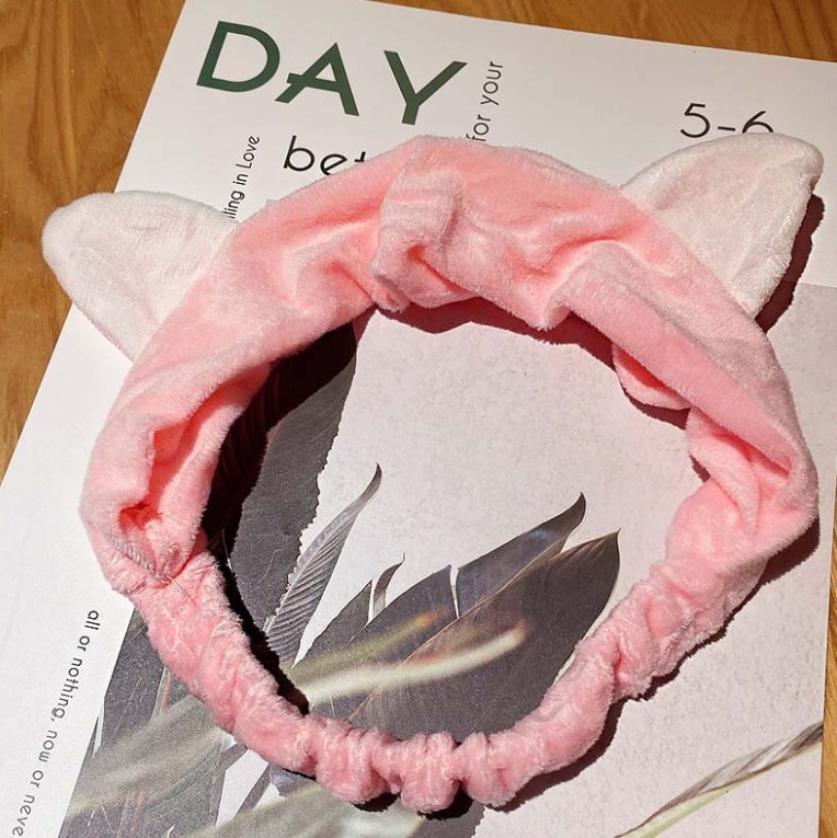 Picture of Special Headband for Face Washing for Women 2025 New Autumn and Winter Cute Bear Headband Hairband Hairpin Hair Accessory Plush Headwear