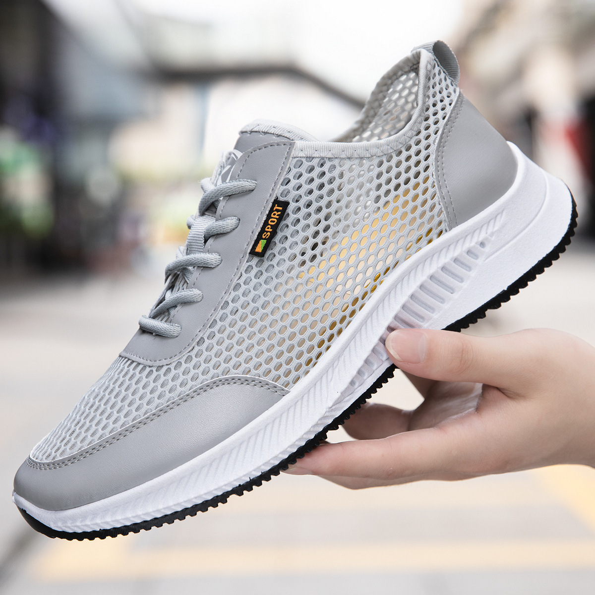 Summer Men's Shoes New Breathable Thin Mesh Shoes Men's Mesh Casual Sports Shoes Hollow Thick Sole Lightweight Running Shoes